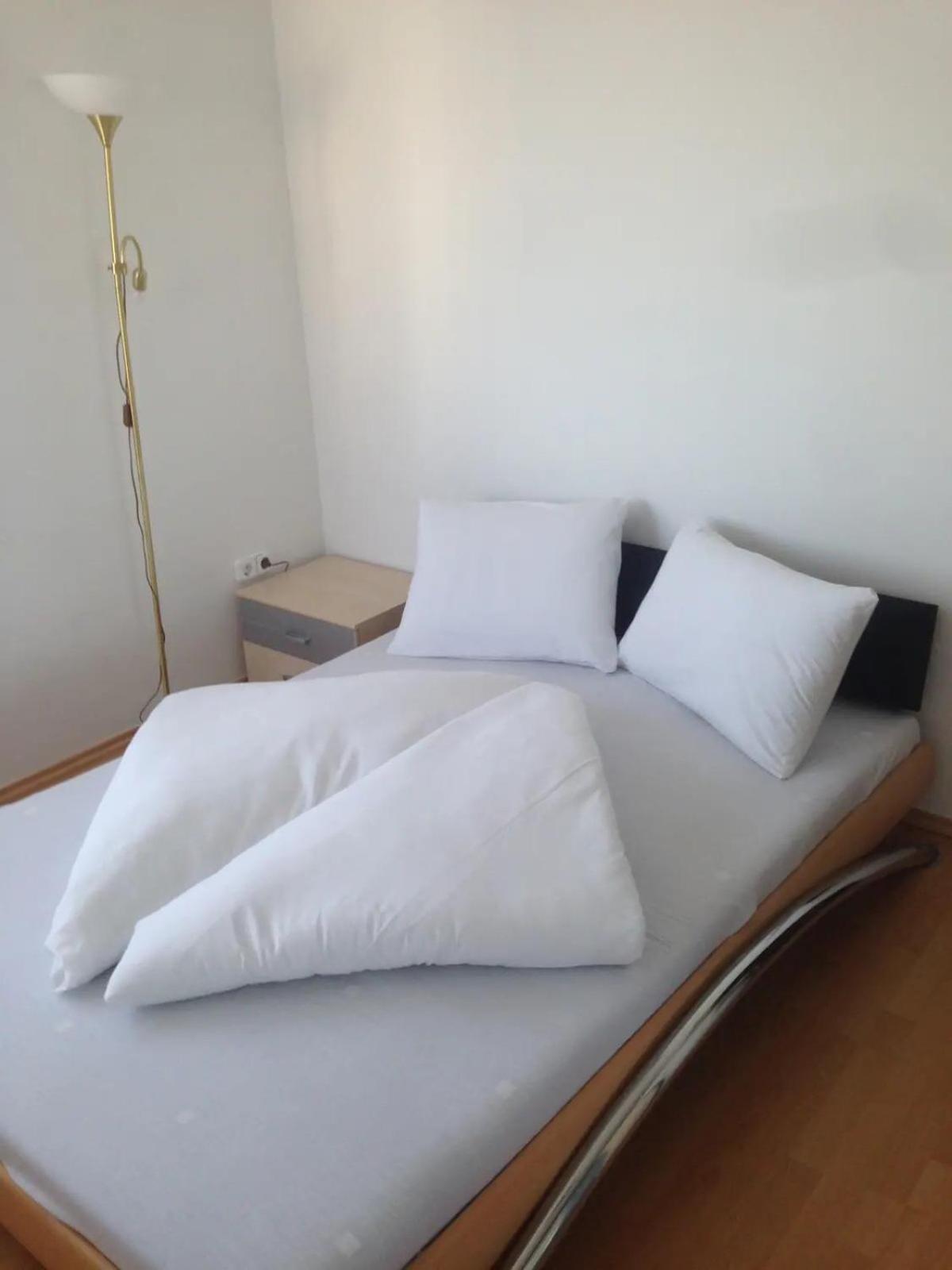 Kek Hullam By Bltn Apartment *